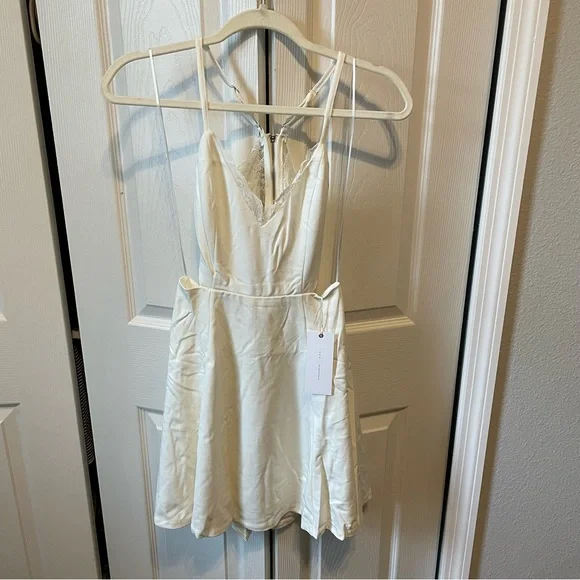 NWT Lush Perfect Evening Ivory Lace Skater Dress Size Small